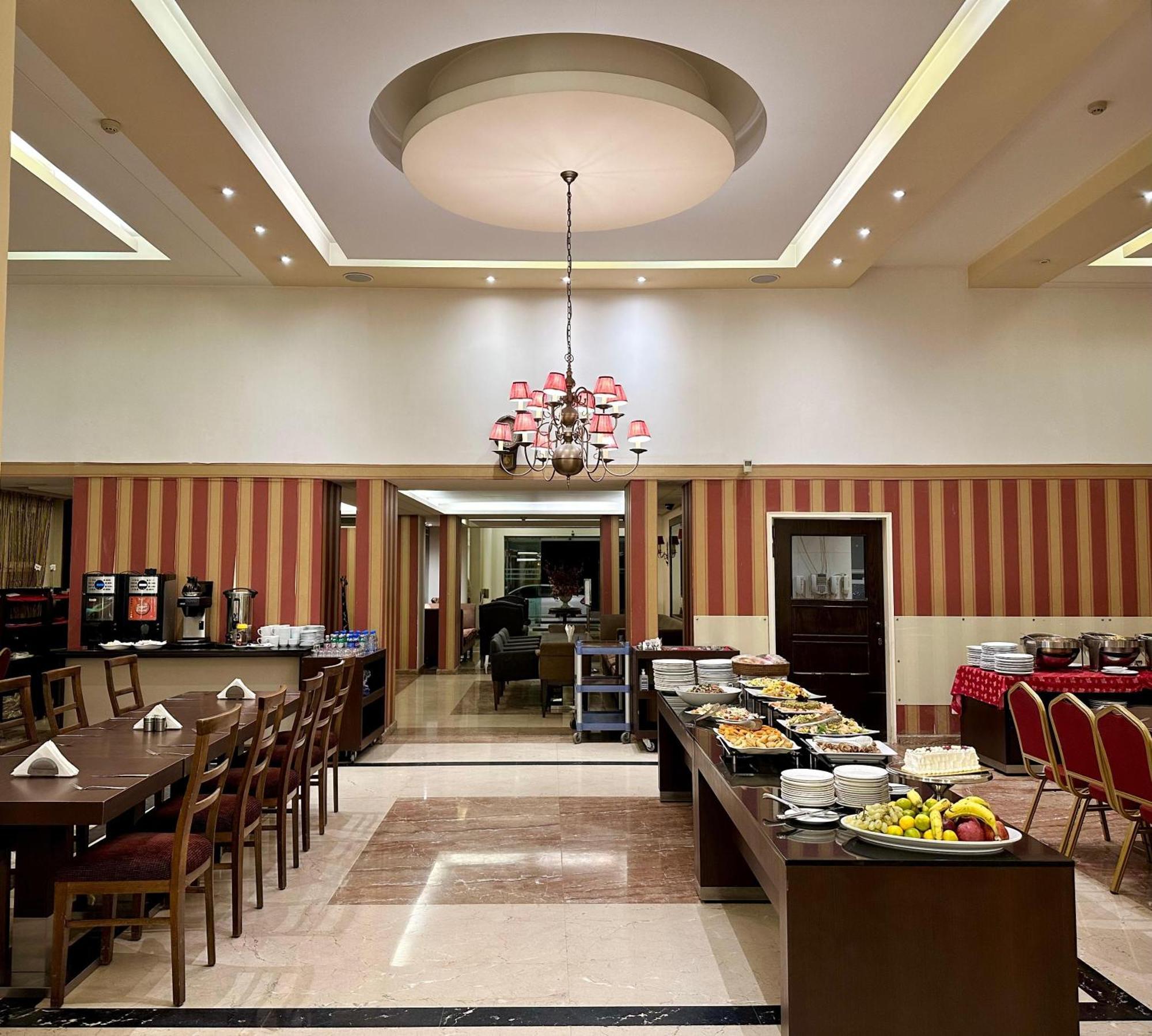 Padova Hotel Бейрут Экстерьер фото