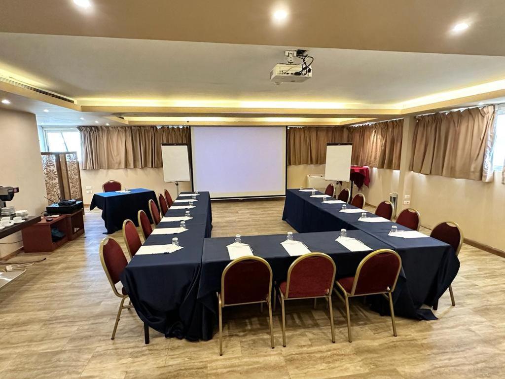 Padova Hotel Бейрут Экстерьер фото